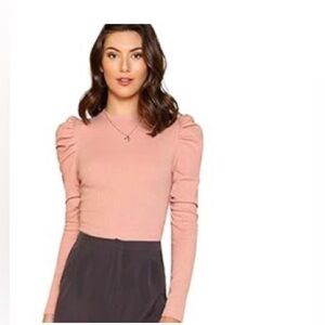 Puff sleeve, ribbed blush pink, fitted long sleeve top